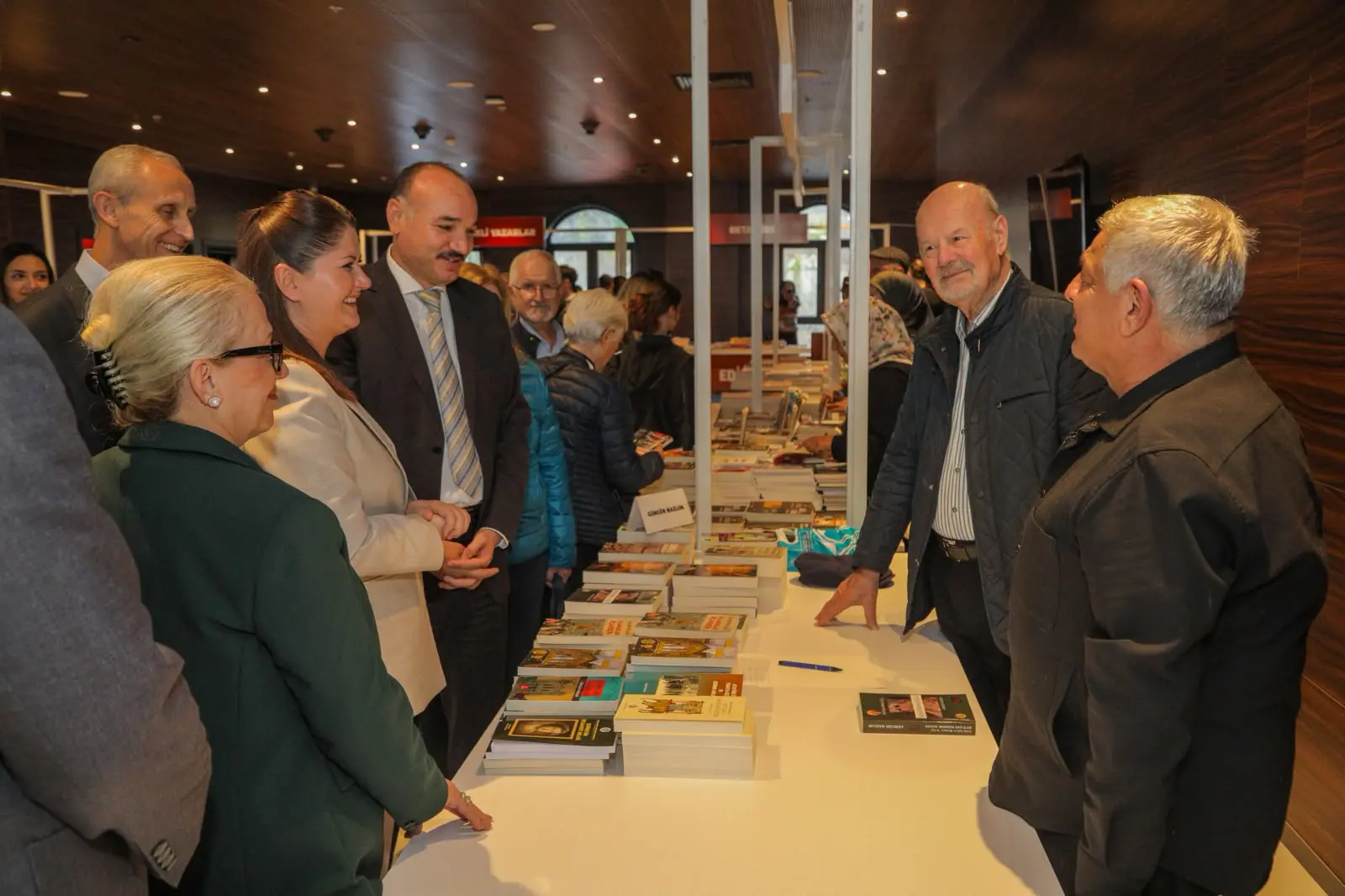 KİTAP GÜNLERİ HEYECANI BAŞLADI galeri görseli